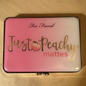 Too faced “just peachy” Matte😉